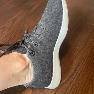 All Birds wool sneakers worn once- in excellent condition!